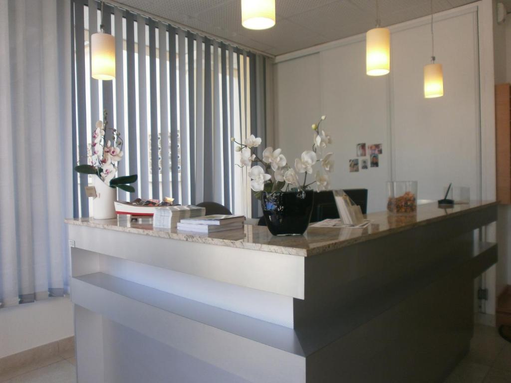 Hotel Au Tapis De Sable Saint-Cyr-sur-Mer Exterior foto